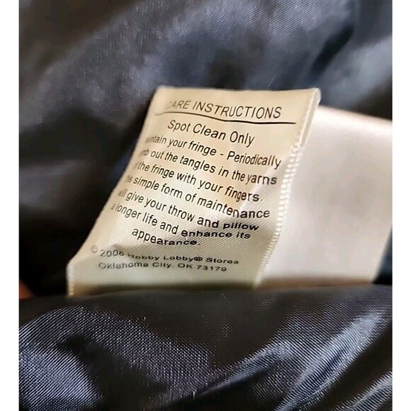 60"  VILLA BACCI Christmas Tree Skirt-Black Velvet Star, Fur Trim, Leopard Regal - Picture 6 of 6